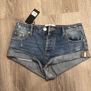 BRAND NEW ONE TEASPOONS!